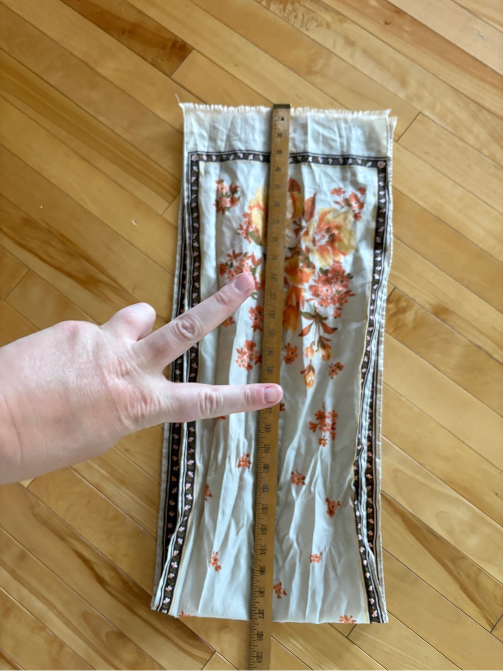 Gorgeous Fiorini Long Scarf Silky Floral Cream Orange Brown Fall Fringe - Picture 8 of 8